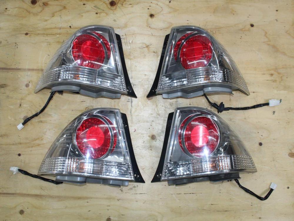JDM TOYOTA ALTEZZA 98-05 LEXUS IS300 SXE10 OEM TAIL LIGHTS: Image 5