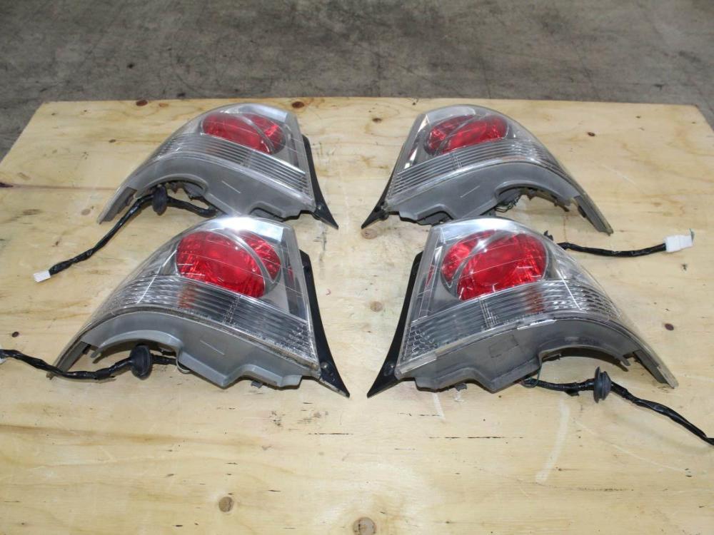 JDM TOYOTA ALTEZZA 98-05 LEXUS IS300 SXE10 OEM TAIL LIGHTS: Image 4