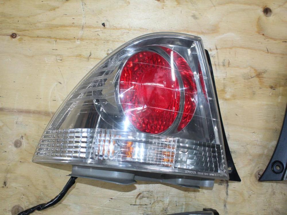 JDM TOYOTA ALTEZZA 98-05 LEXUS IS300 SXE10 OEM TAIL LIGHTS: Image 7