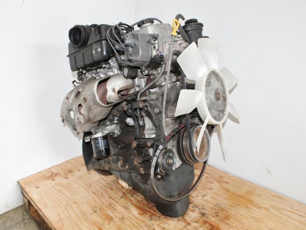 1995 1996 Toyota Tacoma 2.7L 4 Cylinder 3RZ-FE Engine Front Sump 8Port Motor: Image 2