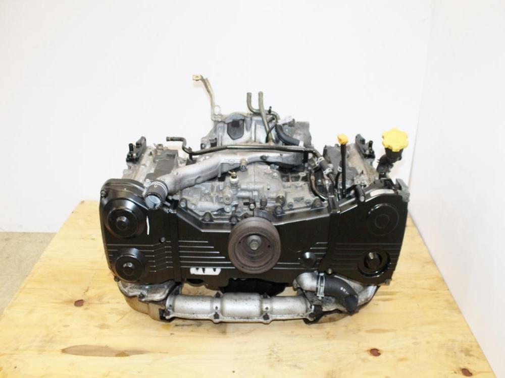 2002-2005 JDM Subaru Impreza WRX EJ205 Engine Longblock 2.0L Turbo Non AVCS: Image 1