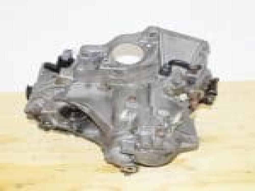 JDM 1992-2000 HONDA CIVIC 5 SPEED MANUAL D SERIES TRANSMISSION.: Image 1